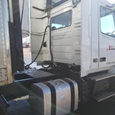 Semi-truck-cleaning-in-Edmond-Ok 2